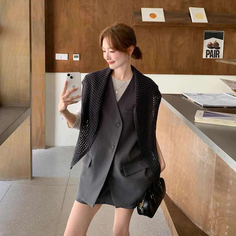 韩系通勤镂空披肩马甲短裤套装2025春秋新款高级感气质显瘦三件套