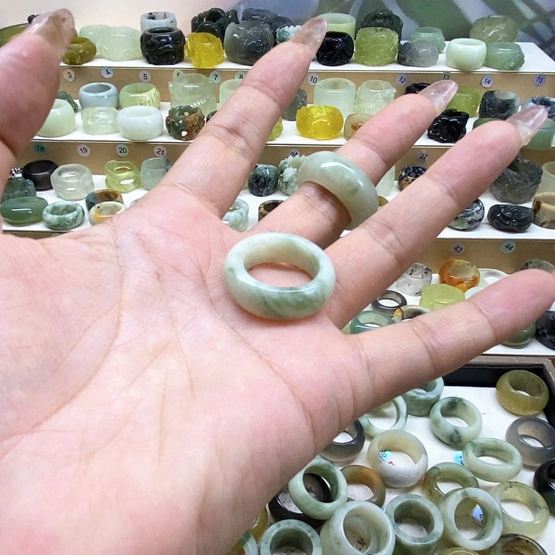事***愿岫玉未镶嵌天然玉石岫玉