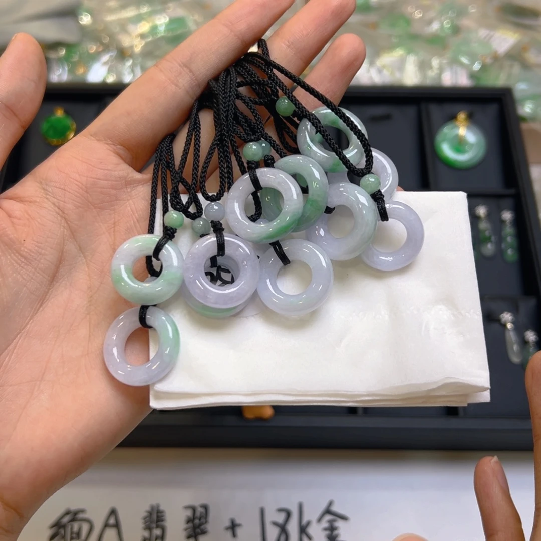翡翠未镶嵌吊坠(不含链)多样性发一件