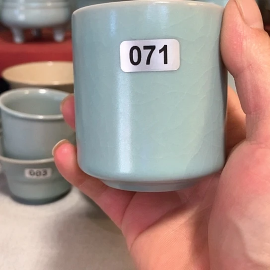 汝官窑釉色，竹节杯，