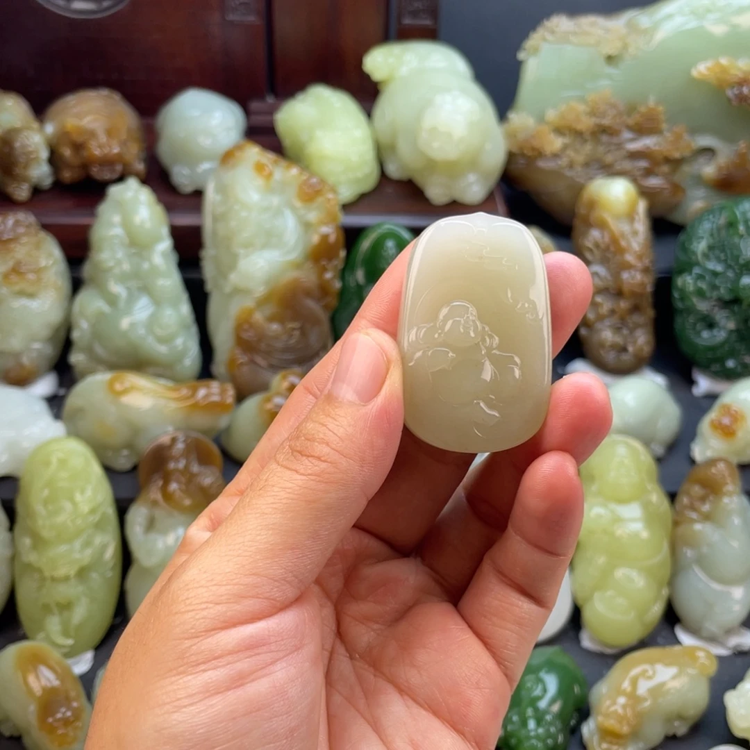 颈饰未镶嵌和田玉