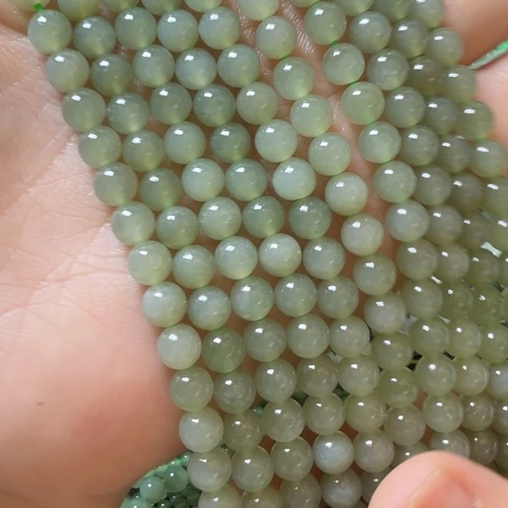 用***儿和田玉未镶嵌手链