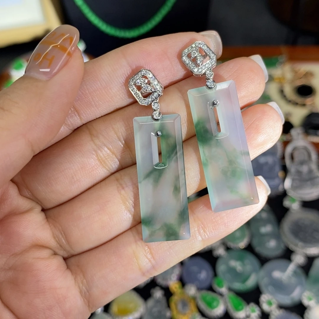 翡翠18K金镶嵌颈饰A货翡翠