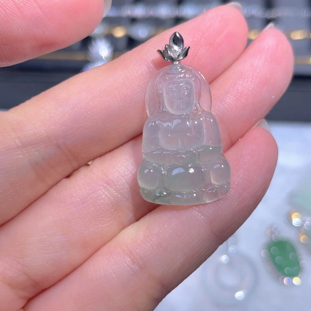 翡翠18K金镶嵌颈饰翡翠