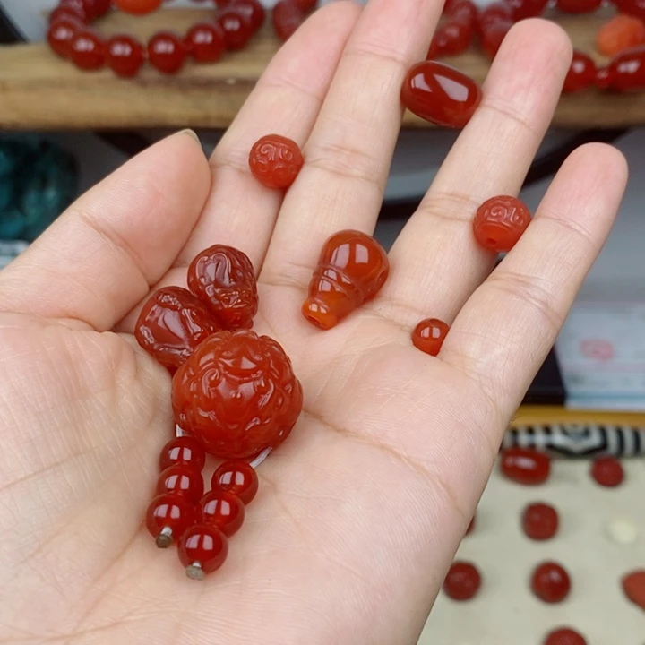 是***吖玛瑙/玉髓未镶嵌颈饰