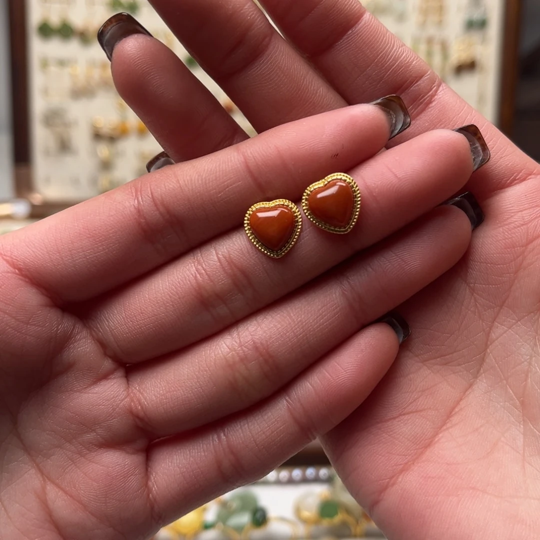 和田玉未镶嵌耳饰