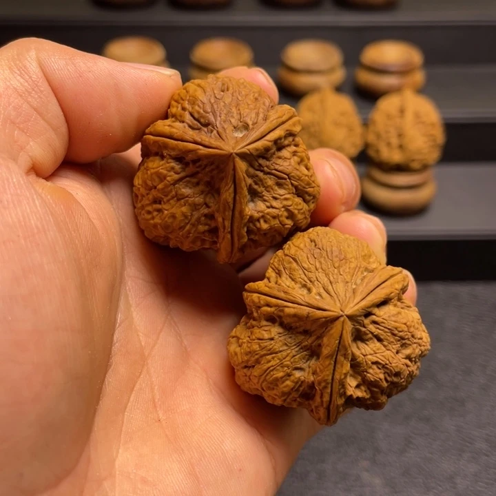 文玩核桃吊坠F金蟒38