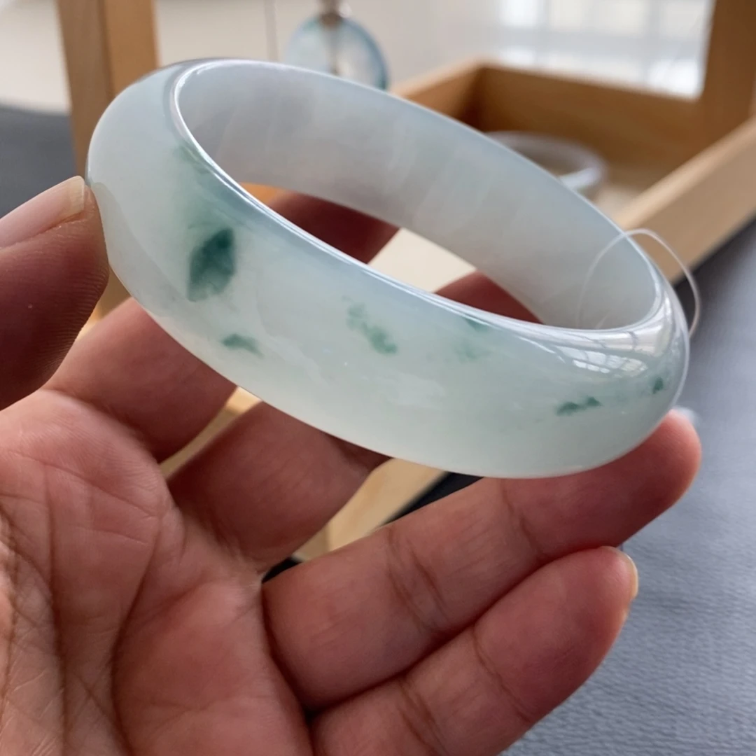 翡翠未镶嵌手镯天然翡翠手镯