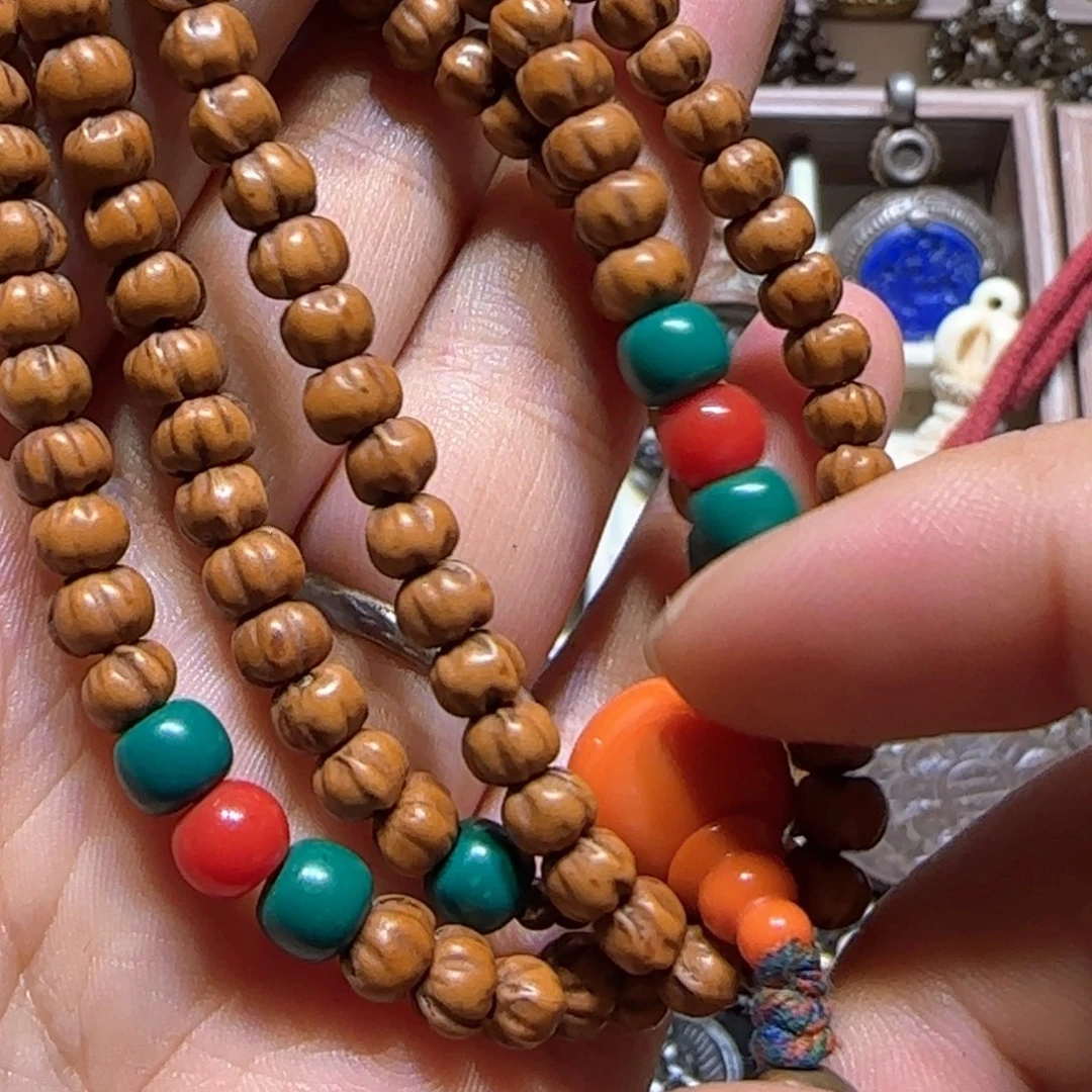 吊坠……吊。？！我……吊坠