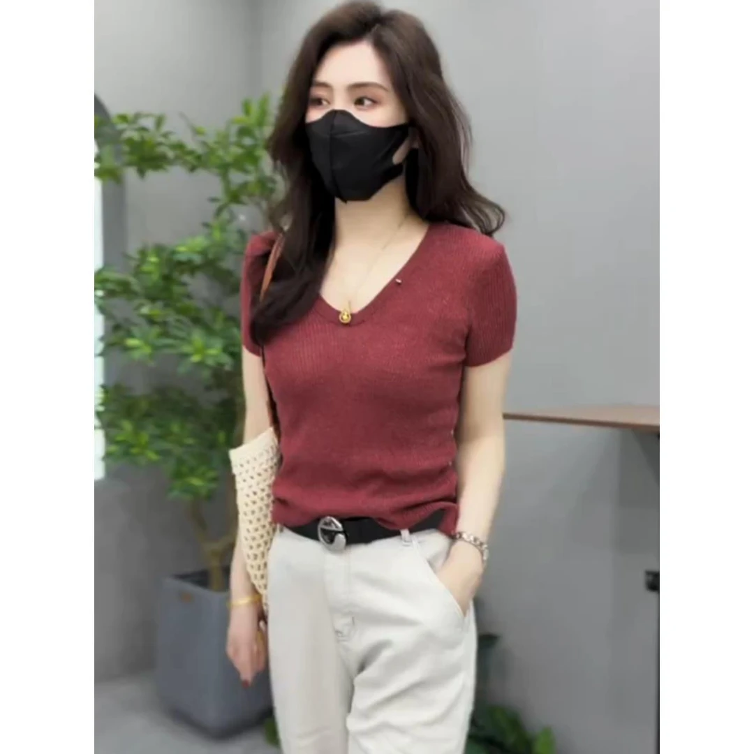 纯色简约短袖针织衫女夏季2025新款时尚洋气休闲小众别致上衣