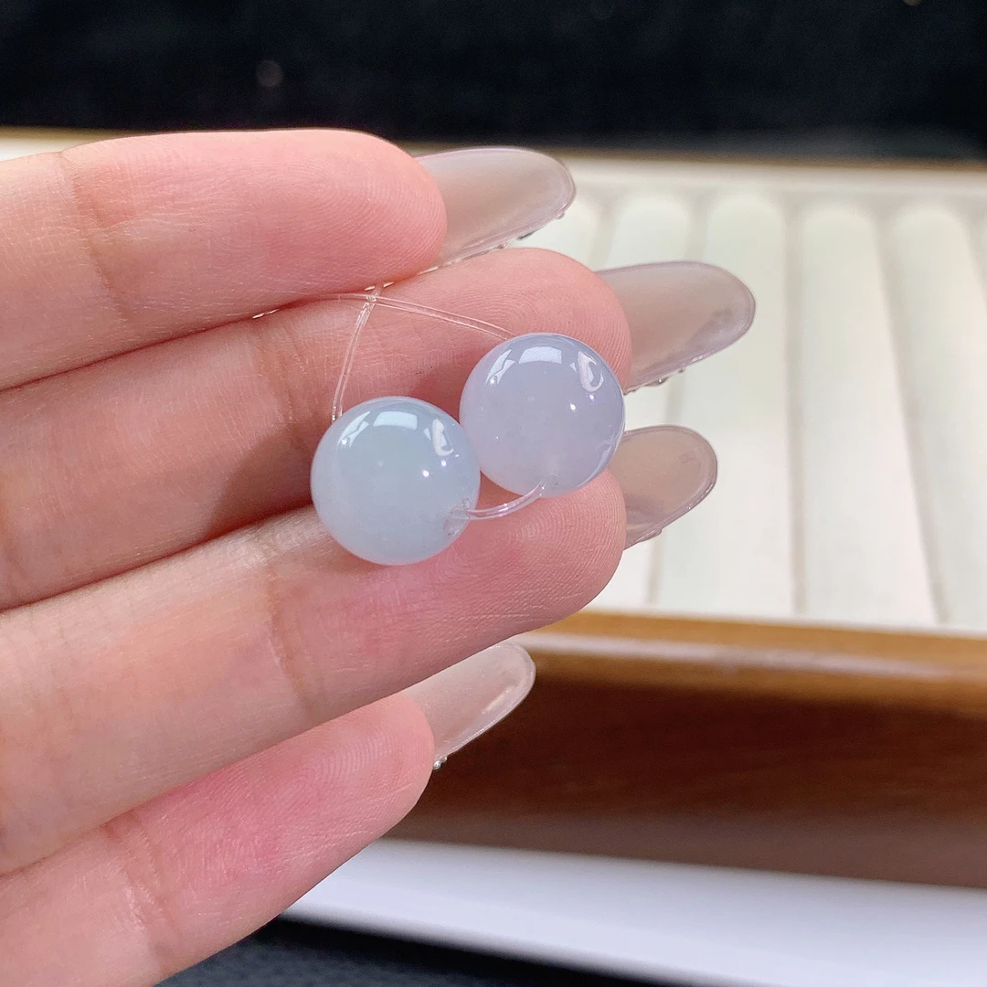 8.13-8-缅甸天然翡翠A货 女款白冰对珠尺寸:10mm 2颗粒