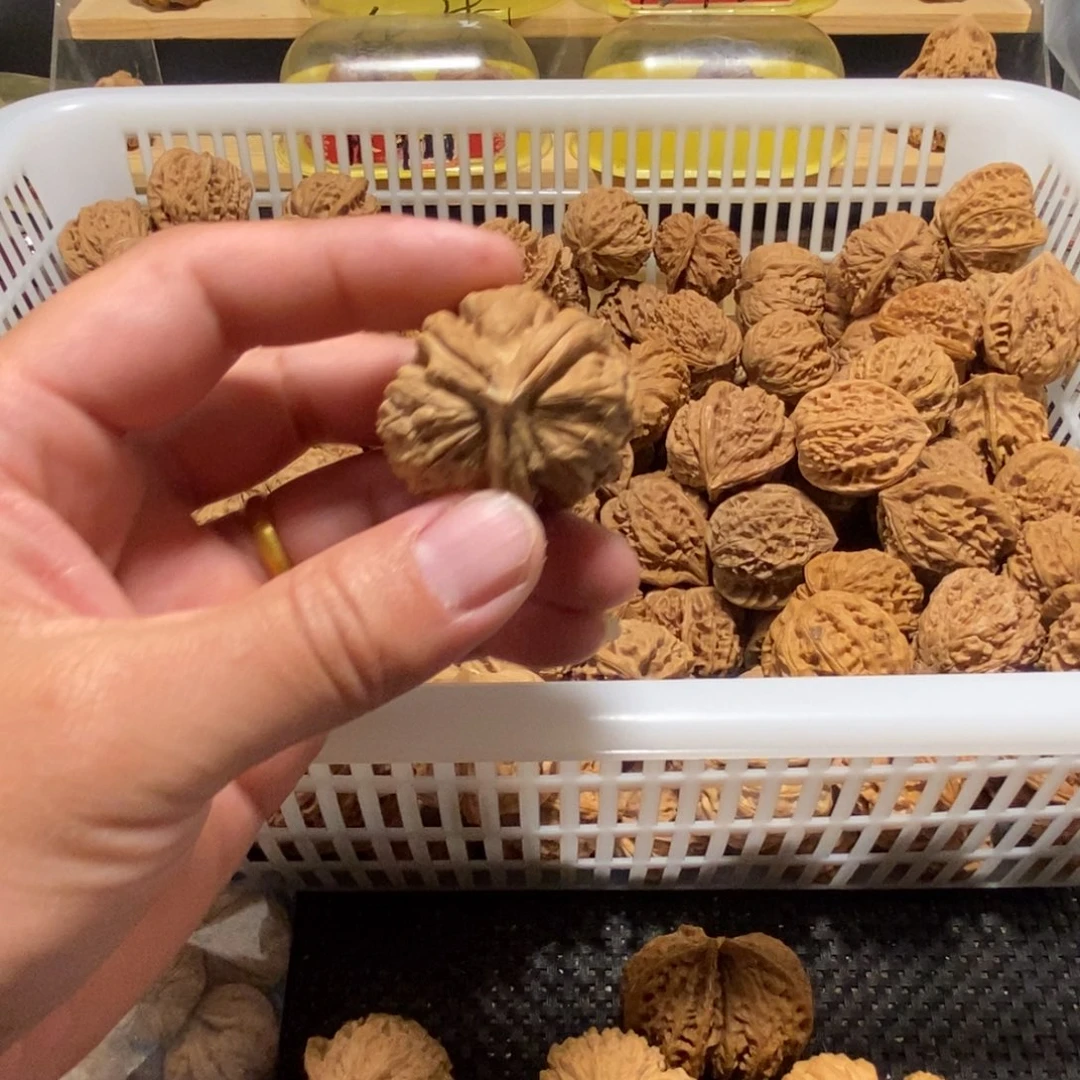 ****饭文玩核桃吊坠核桃异形