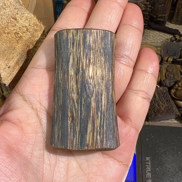 沉香碎屑沉香紫棋楠沉香牌14.3克