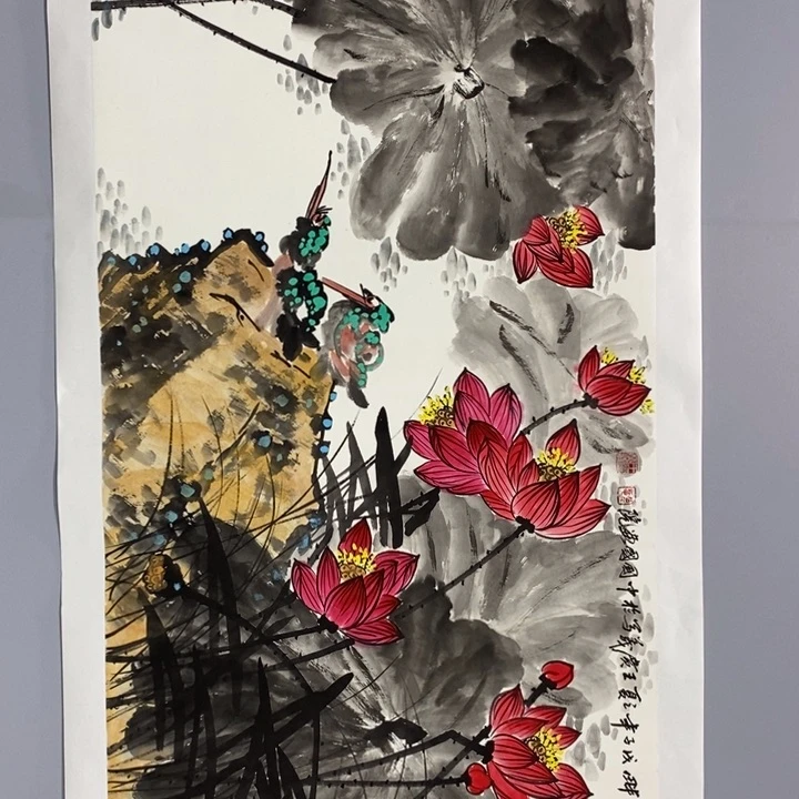 手绘作品等多种形式进行