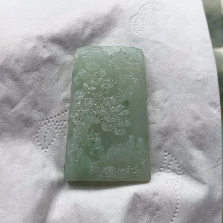 未镶嵌定制翡翠山水 毛货 无鉴赏期