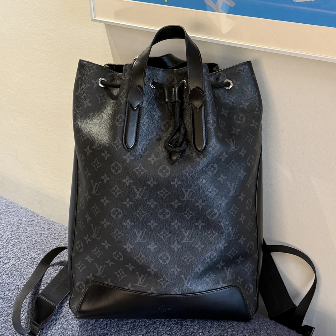 95新 LouisVuitton/路易威登 backpack exlporer黑色 抽绳双肩包