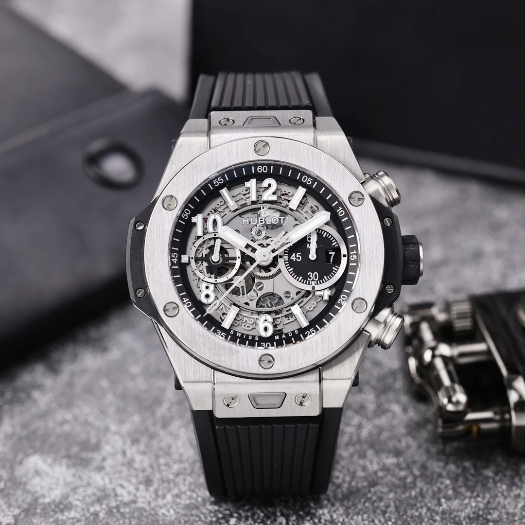 95新 Hublot/宇舶表 421 钛金属材质 44mm 镂空机芯 2023年保卡