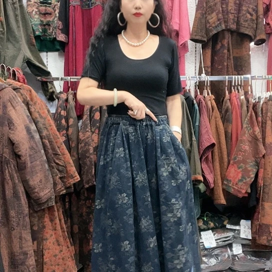 织绣招财猫牛仔提花裙裤