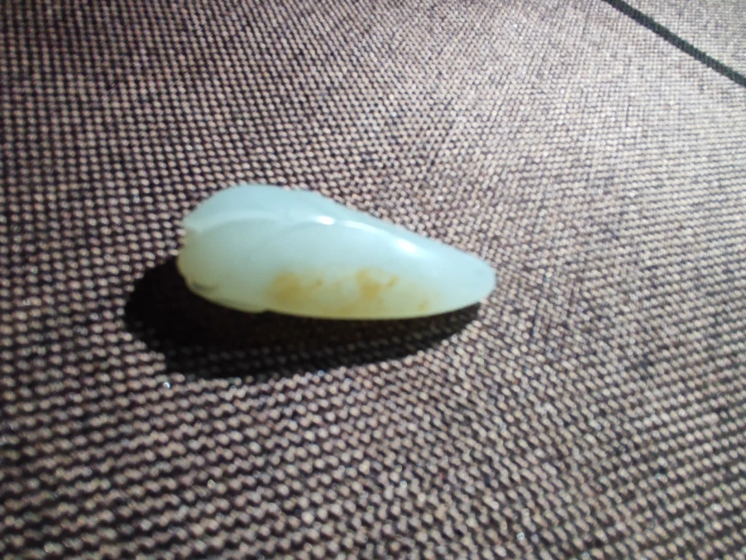 和田玉，带皮白玉兰花，福利款