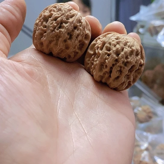 【闪购商品】把件文玩核桃35闷尖石墩蜡皮
