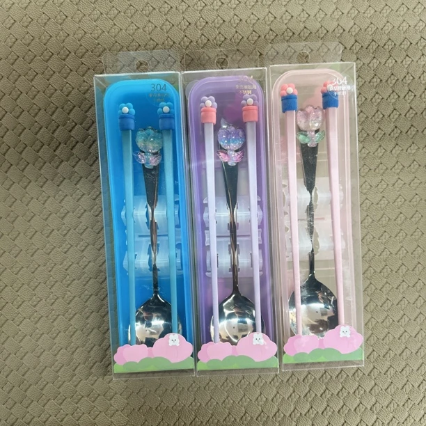 西藏包邮304钢浪漫花语勺筷套装餐具可外带盒子