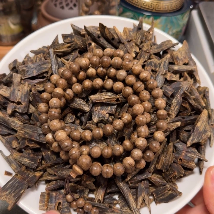 拉***谅沉香碎屑沉香海南沉香黄油格树心油老料0.8mm