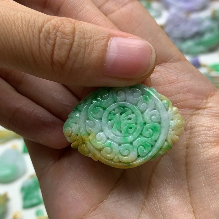 颈饰未镶嵌翡翠翠*阁翡翠