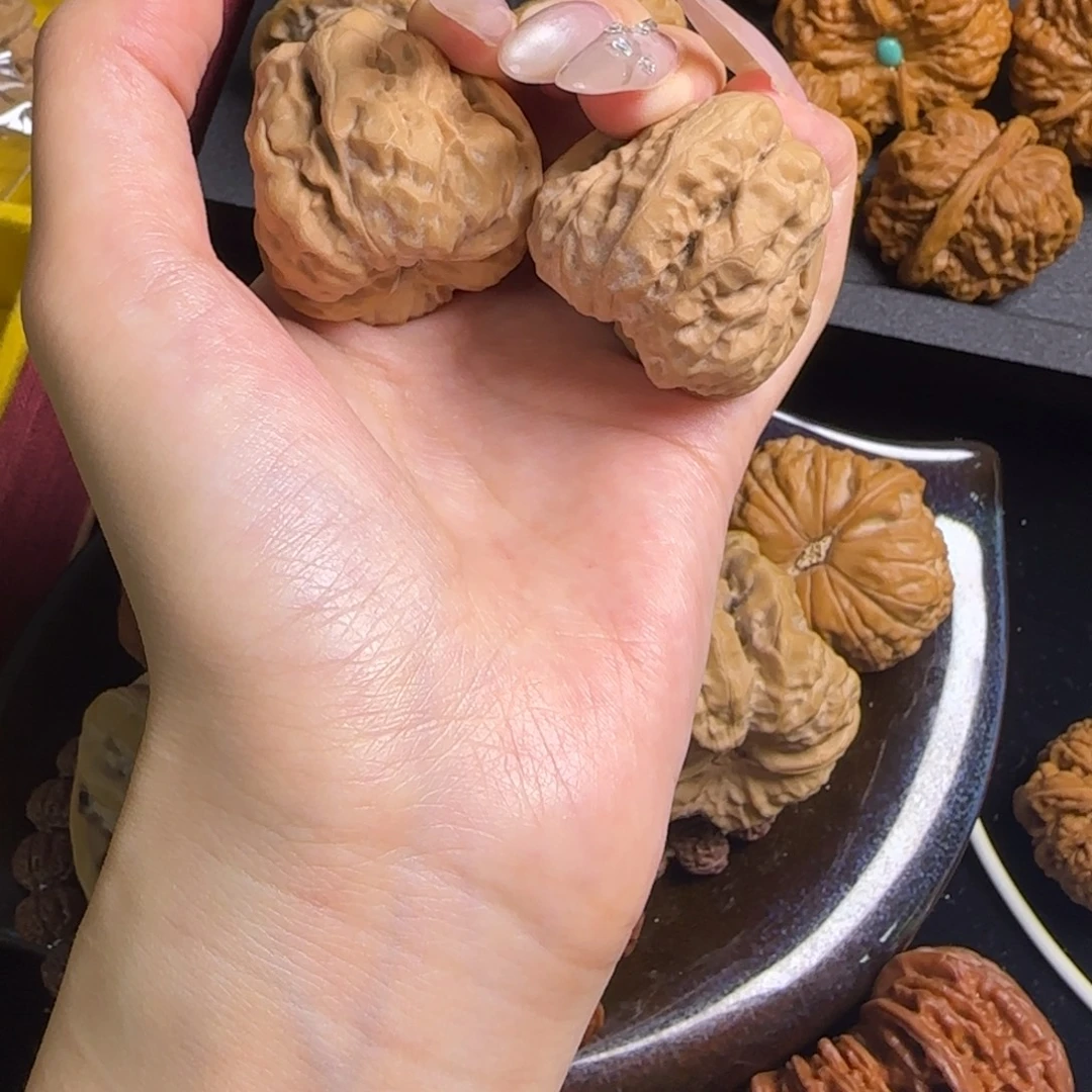 八腿开背瞪眼牛逼蛙蛙