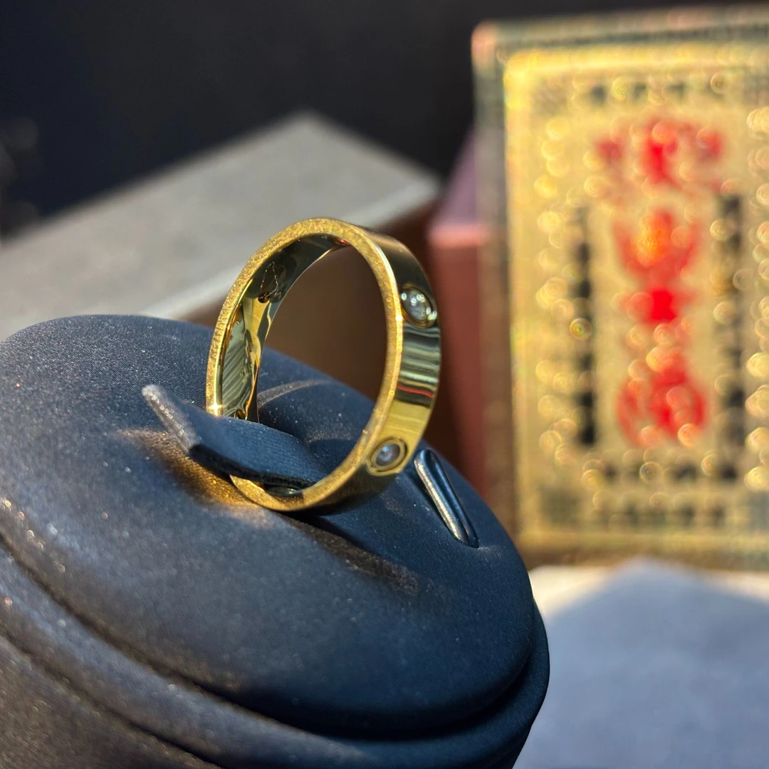 戒指 经典螺丝微镶戒指轻奢宫廷时尚