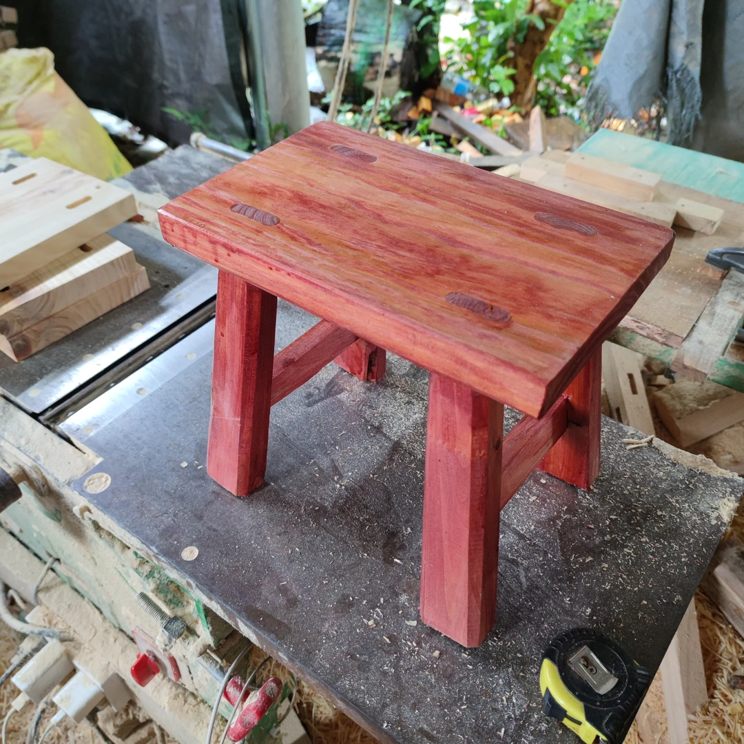 27厘米高农村老木工制作的实木凳子加厚板换鞋凳庭院小板凳阳台凳