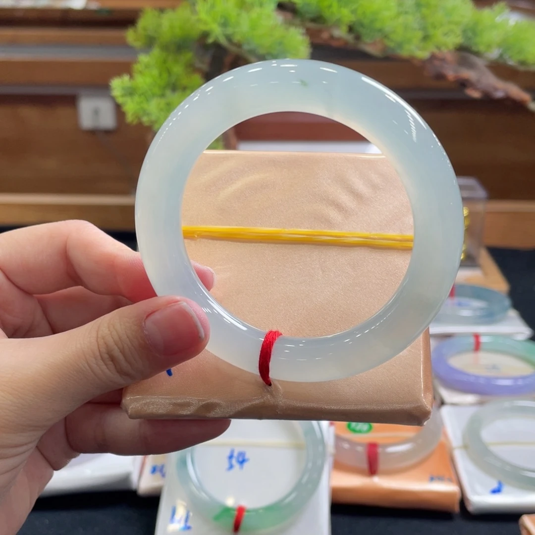 翡翠手镯未镶嵌56 圆条 