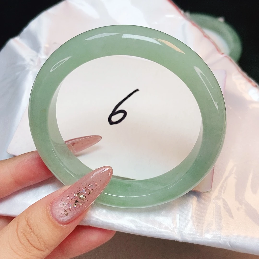 翡翠手镯未镶嵌?****?正圈54.55