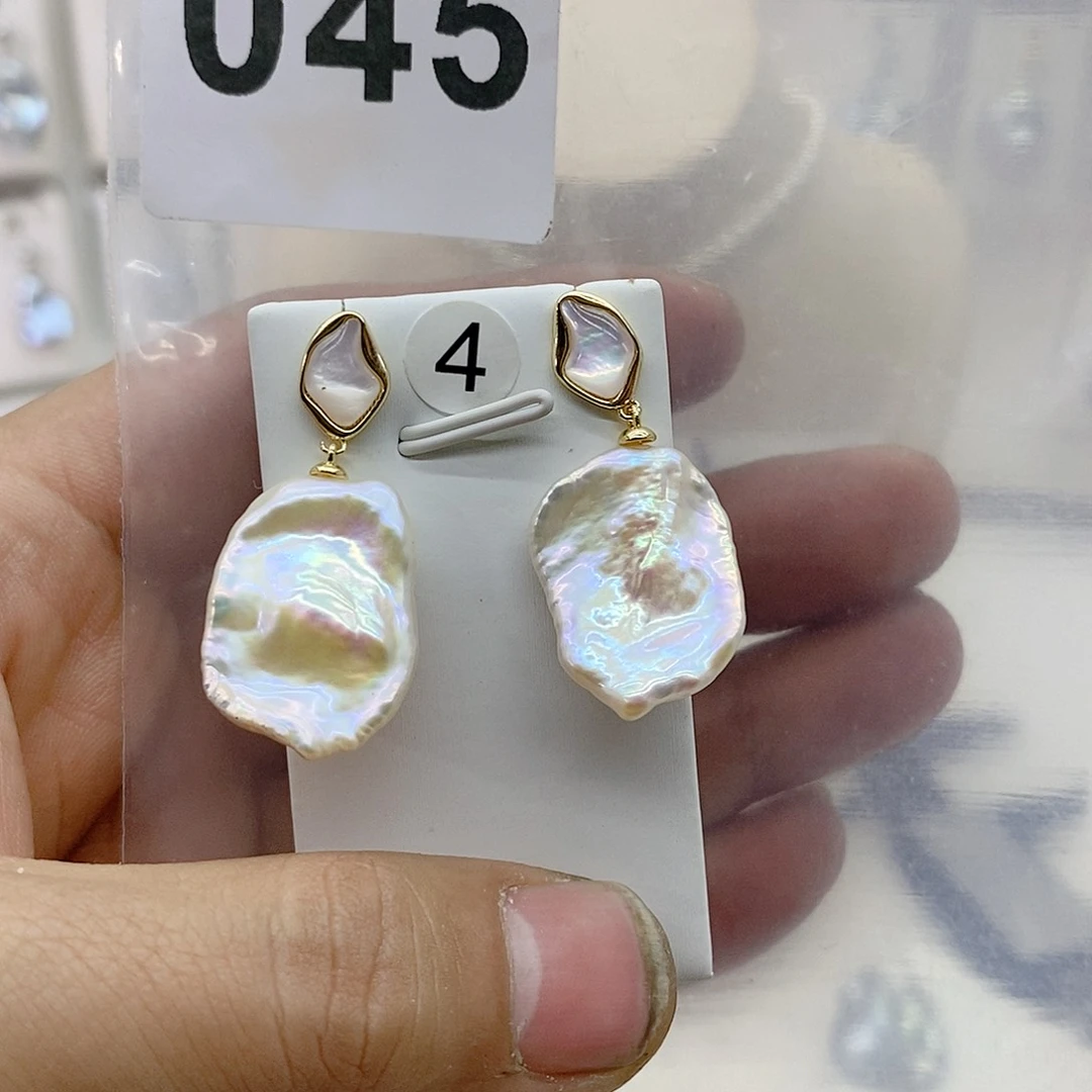 淡水珍珠颈饰合金