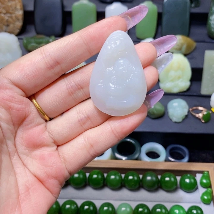 和田玉未镶嵌颈饰