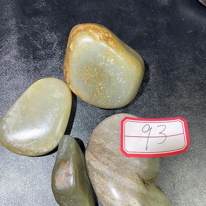 和田玉未镶嵌颈饰93