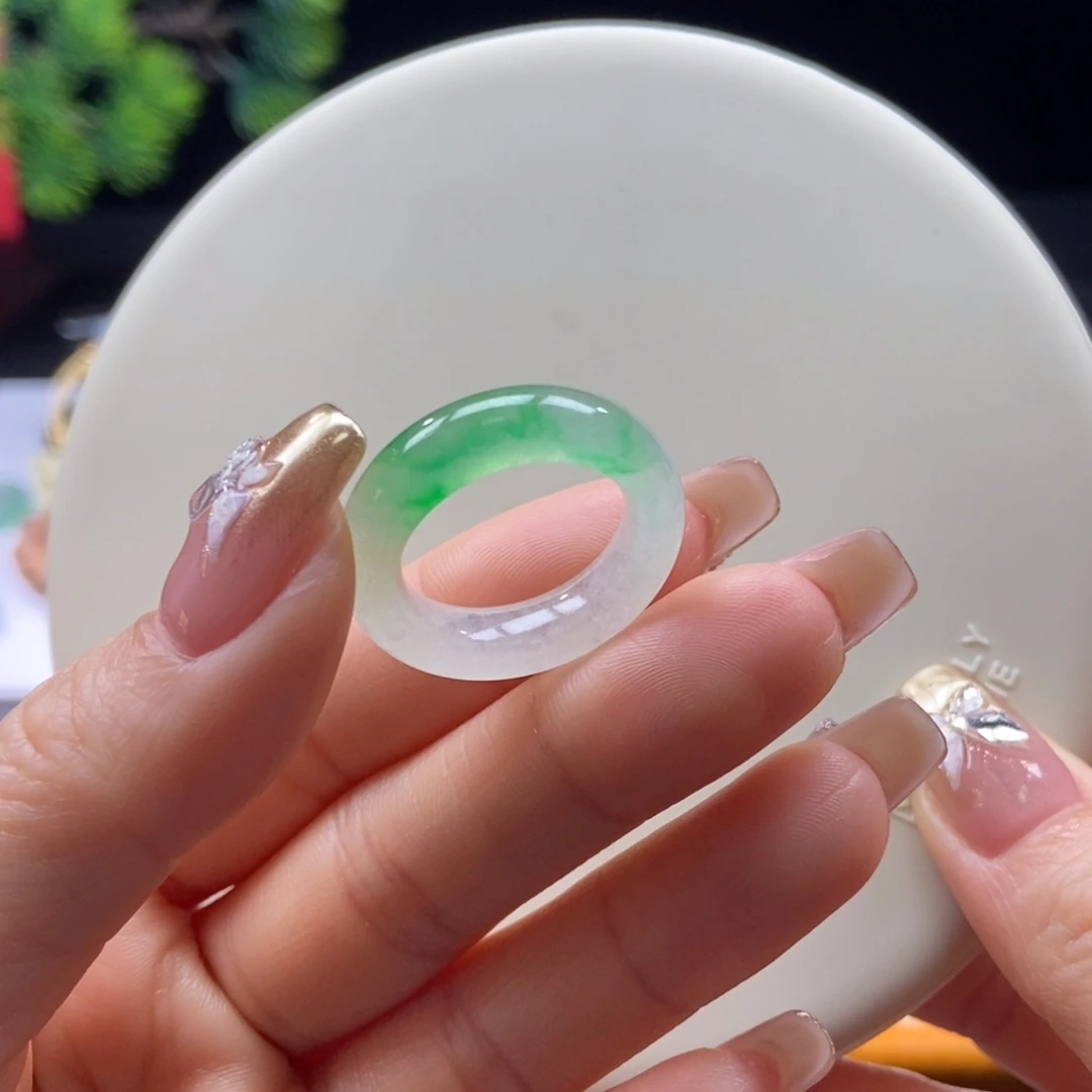 翡翠戒圈未镶嵌翡翠冰飘绿戒圈15号圈