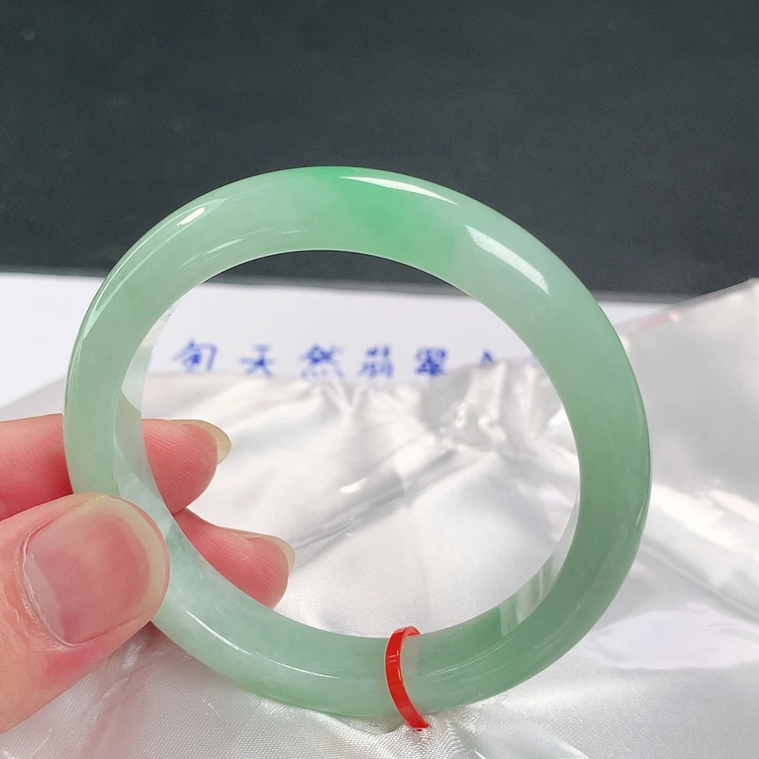 翡翠未镶嵌手镯223