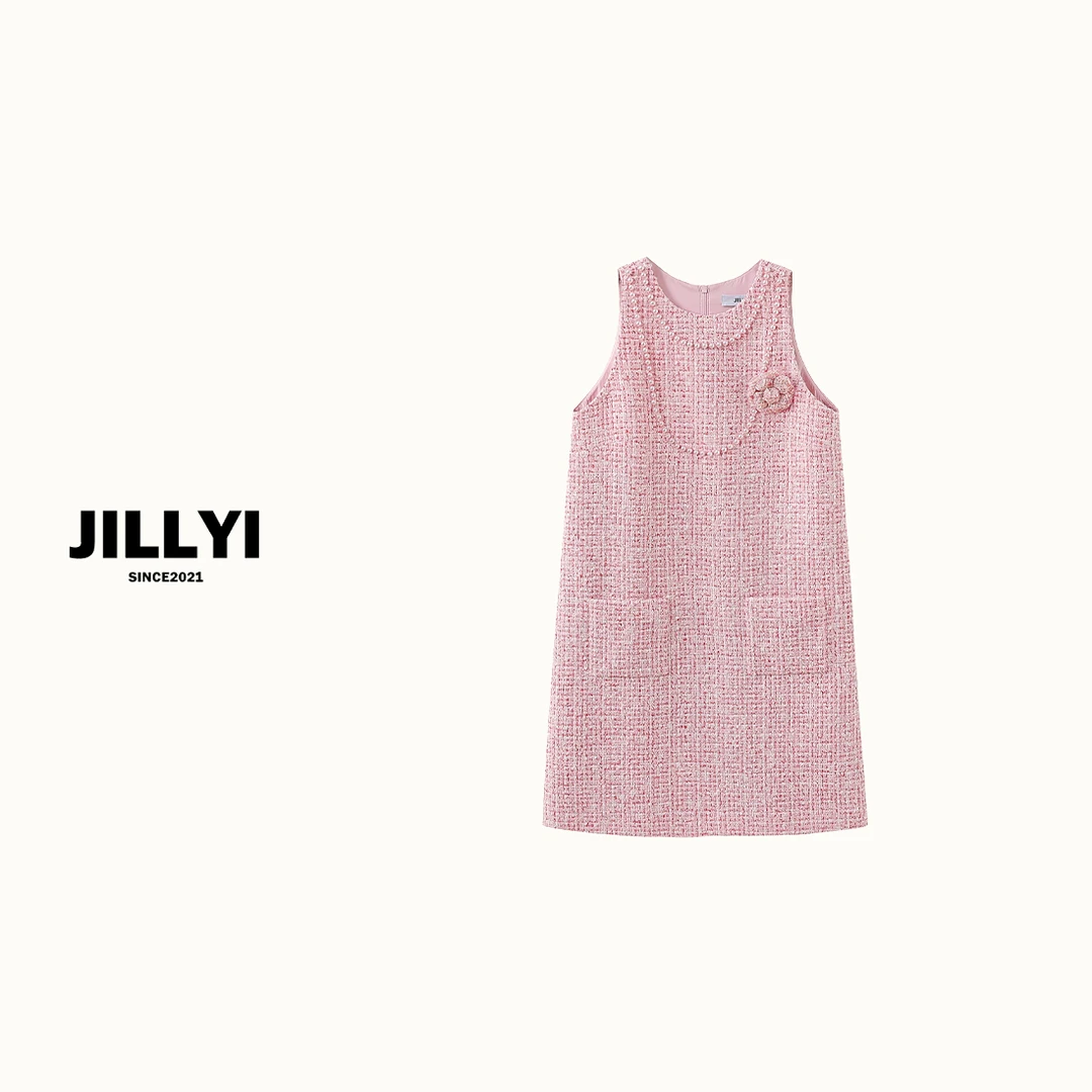 JILLYI【粉色星火】粉色圆领胸前山茶花装饰小众时尚连衣裙