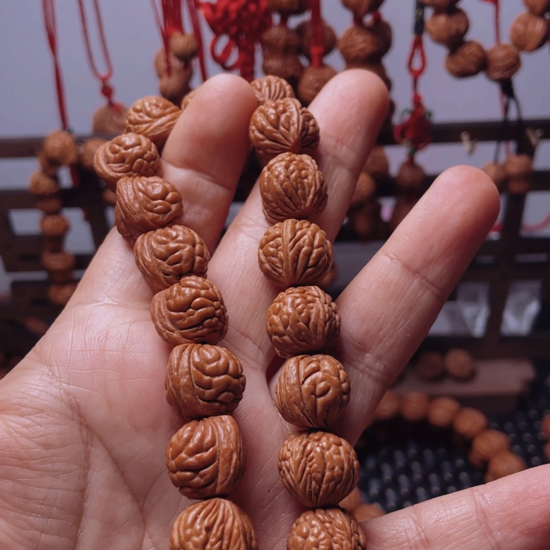 木质类龙纹桃枭手串