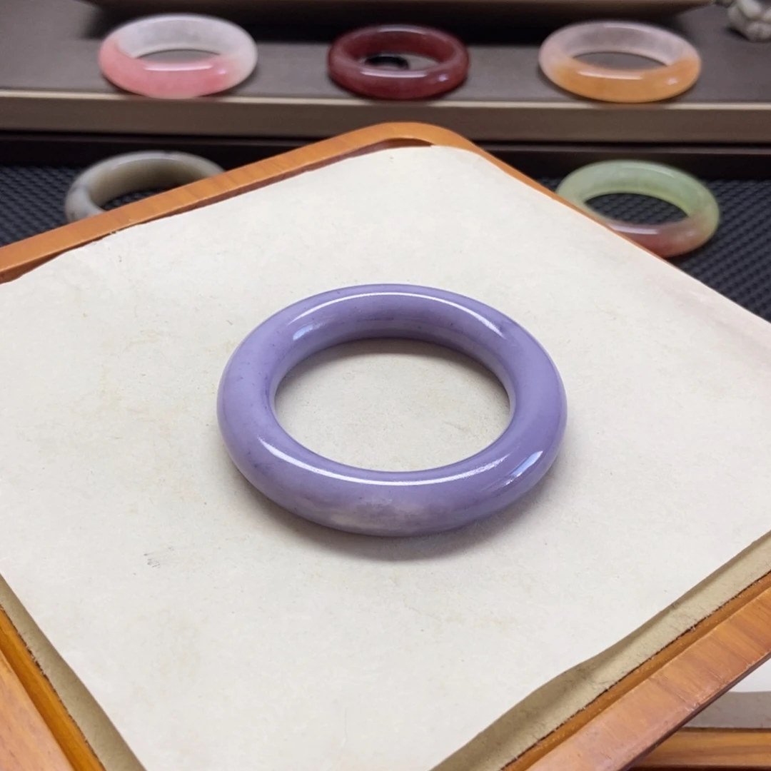 未镶嵌手镯石英岩玉小***