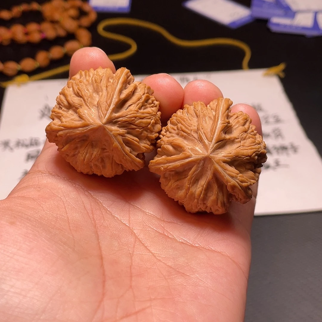 文玩核桃吊坠文玩