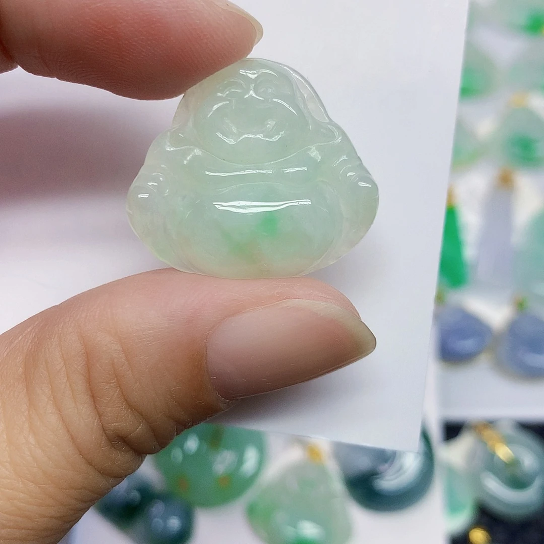翡翠未镶嵌颈饰佛公