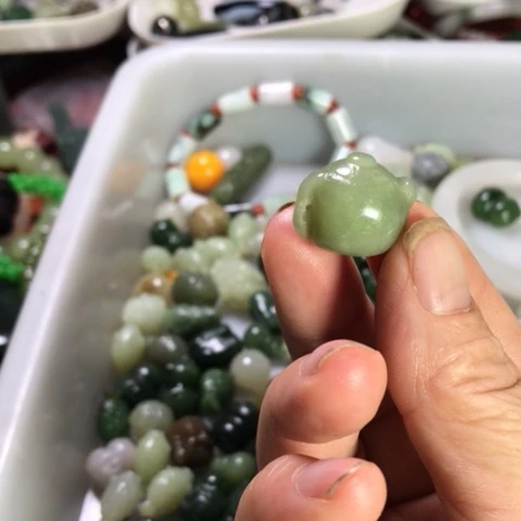 未镶嵌和田玉手机链