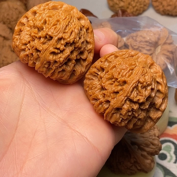 吊坠文玩核桃46三角疆精配