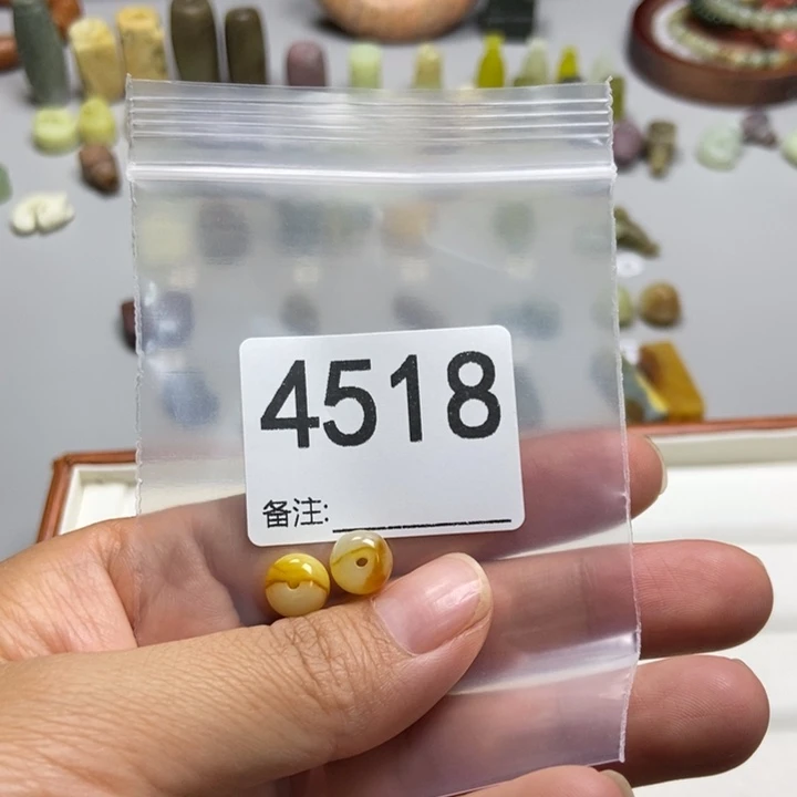 等***吧未镶嵌蛇纹石玉颈饰
