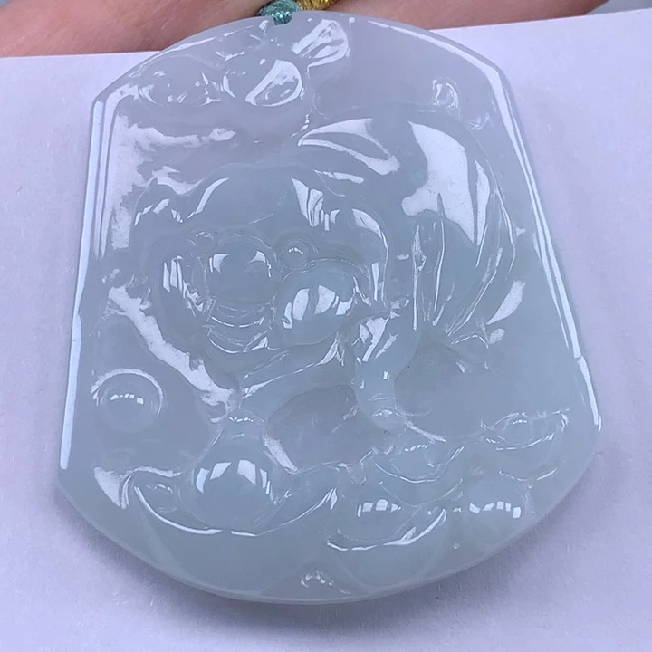 颈饰未镶嵌翡翠猪牌吊坠