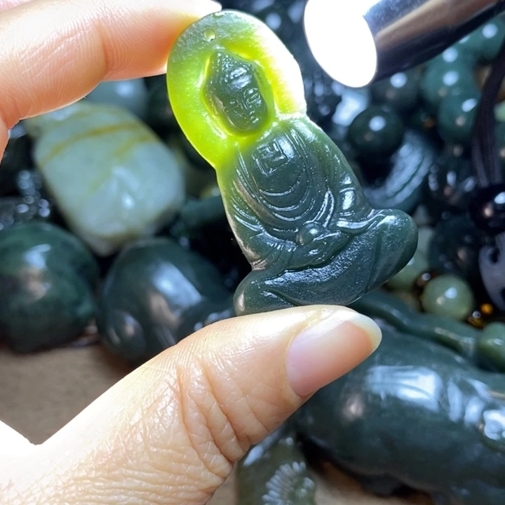 和田玉未镶嵌挂件