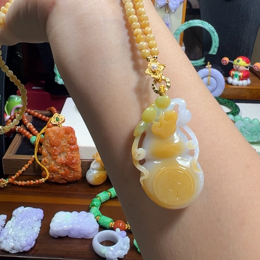 翡翠未镶嵌毛衣链葫芦