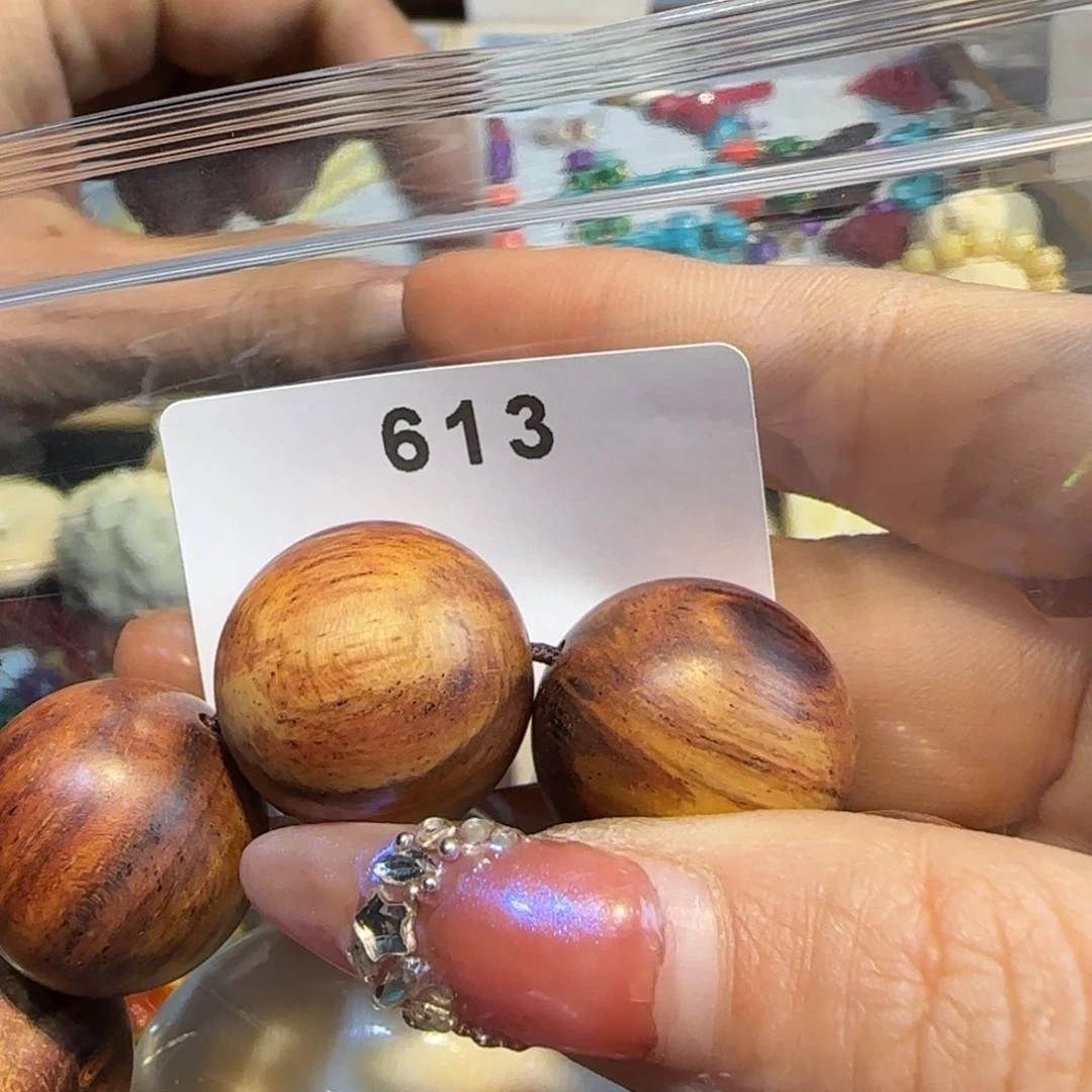 非洲紫檀（红花梨）不***