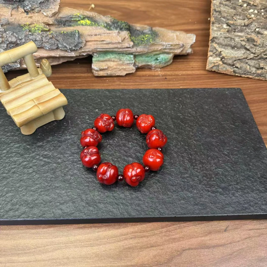 鸡油红宝宝佛手串SC103